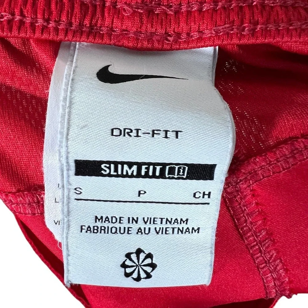 Nike Dri-FIT Slim Fit Solid Running Shorts Red Sporty Dolphin Hem Size S